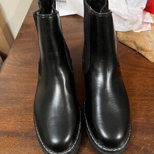 Chelsea boots